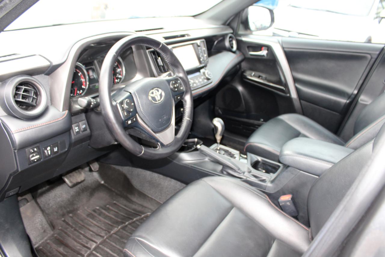 Toyota RAV4 AWD 4dr SE (Natl) 2016