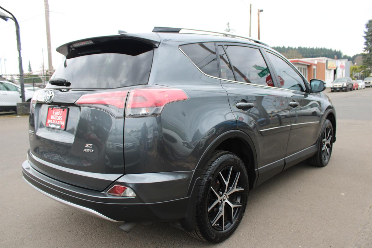 Toyota RAV4 AWD 4dr SE (Natl) 2016
