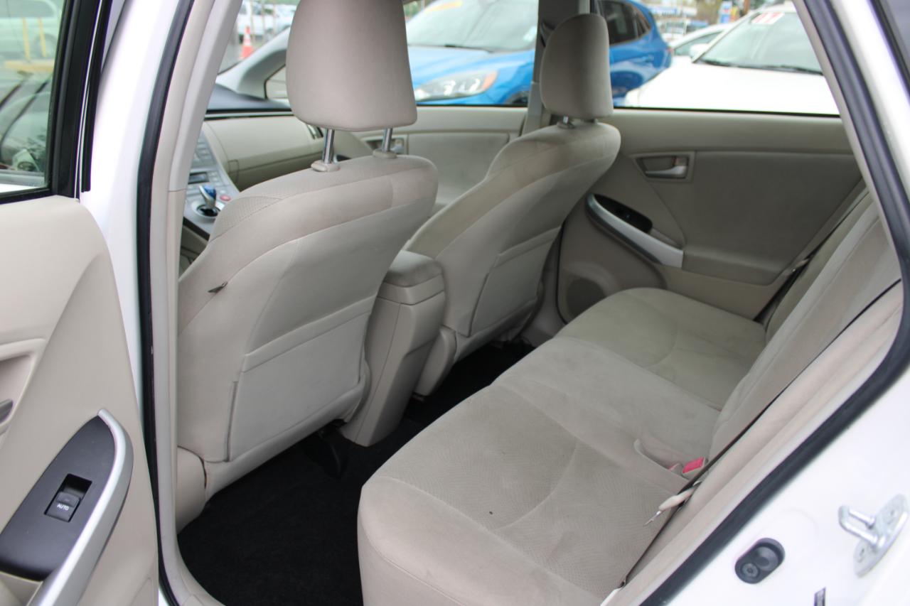 Toyota Prius 5dr HB Three (Natl) 2012