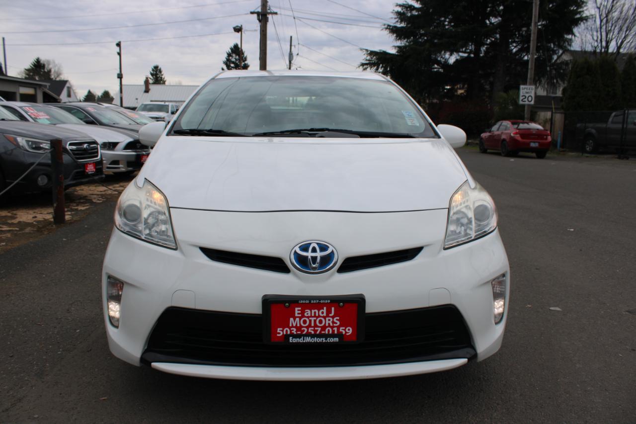 Toyota Prius 5dr HB Three (Natl) 2012