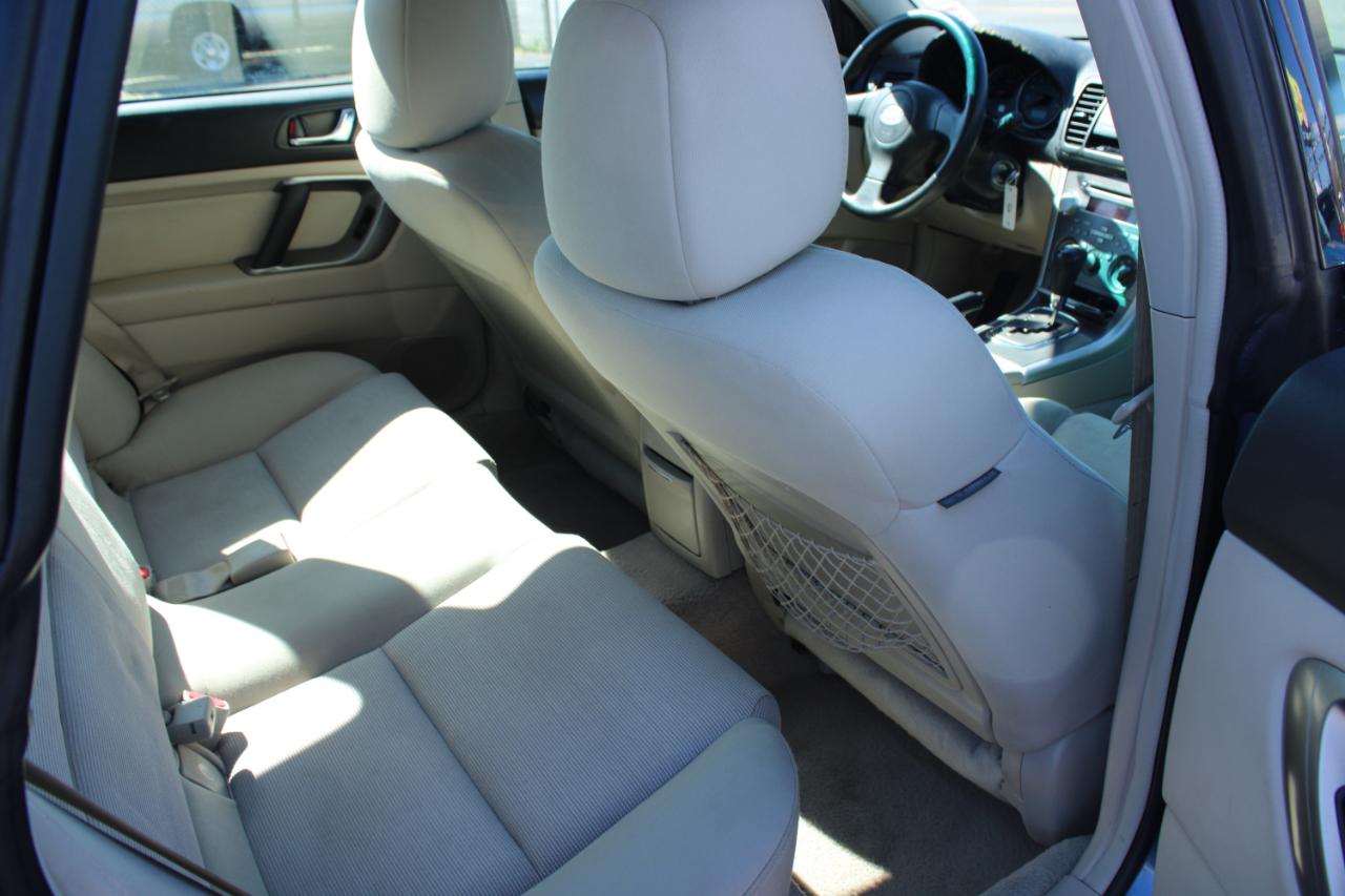 Subaru Legacy Wagon 4dr H4 AT Outback 2007