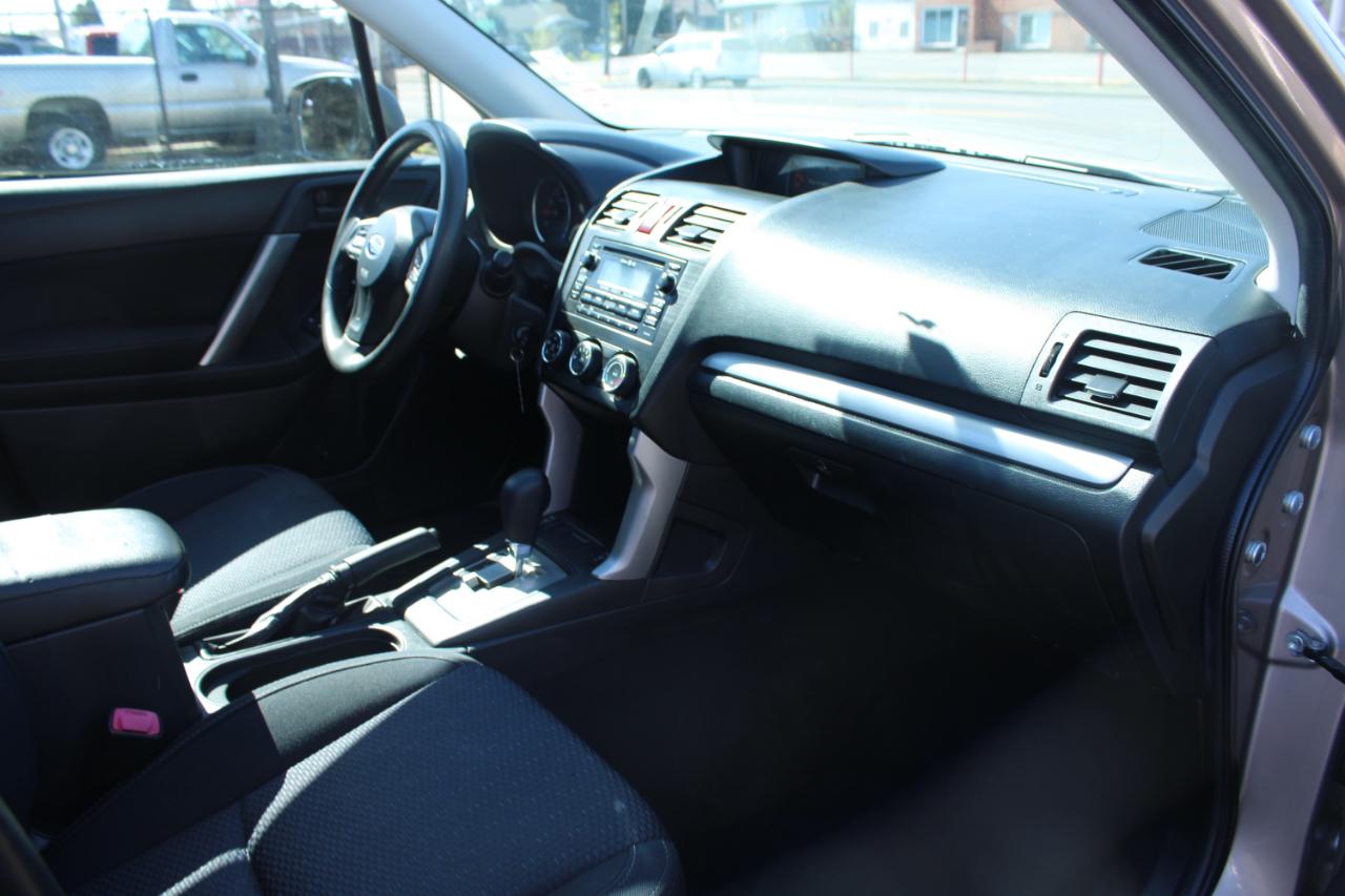 Subaru Forester 4dr CVT 2.5i Premium PZEV 2015