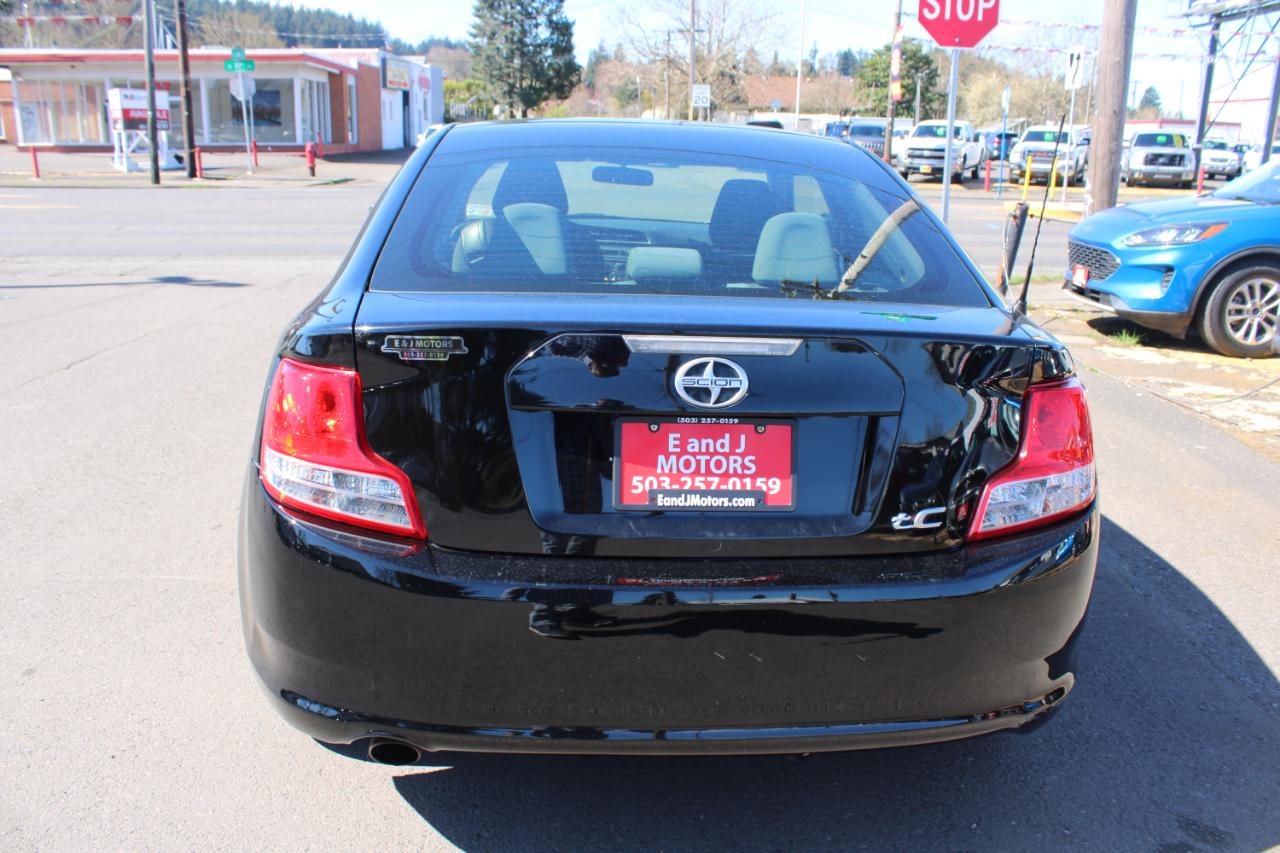 Scion tC 2dr HB Man (Natl) 2013