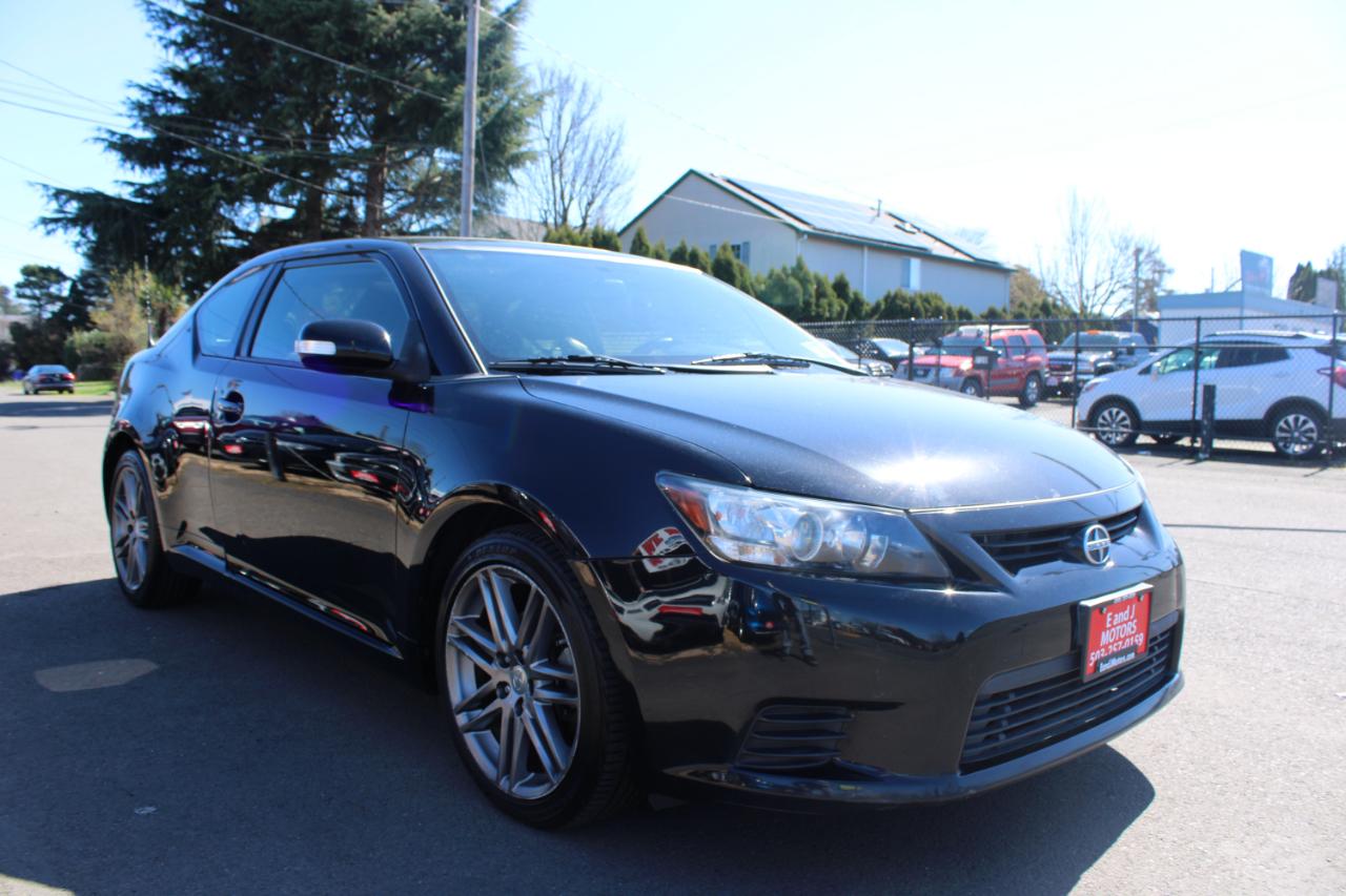 Scion tC 2dr HB Man (Natl) 2013