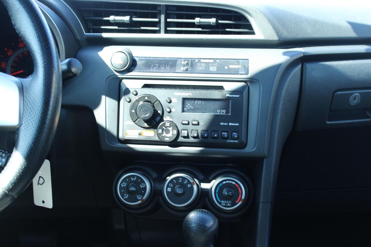 Scion tC 2dr HB Man (Natl) 2013