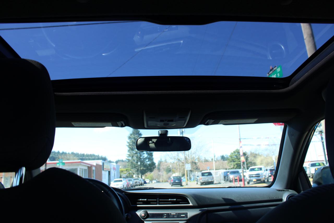 Scion tC 2dr HB Man (Natl) 2013