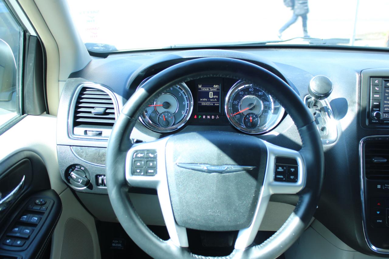 Chrysler Town & Country 4dr Wgn Touring 2016