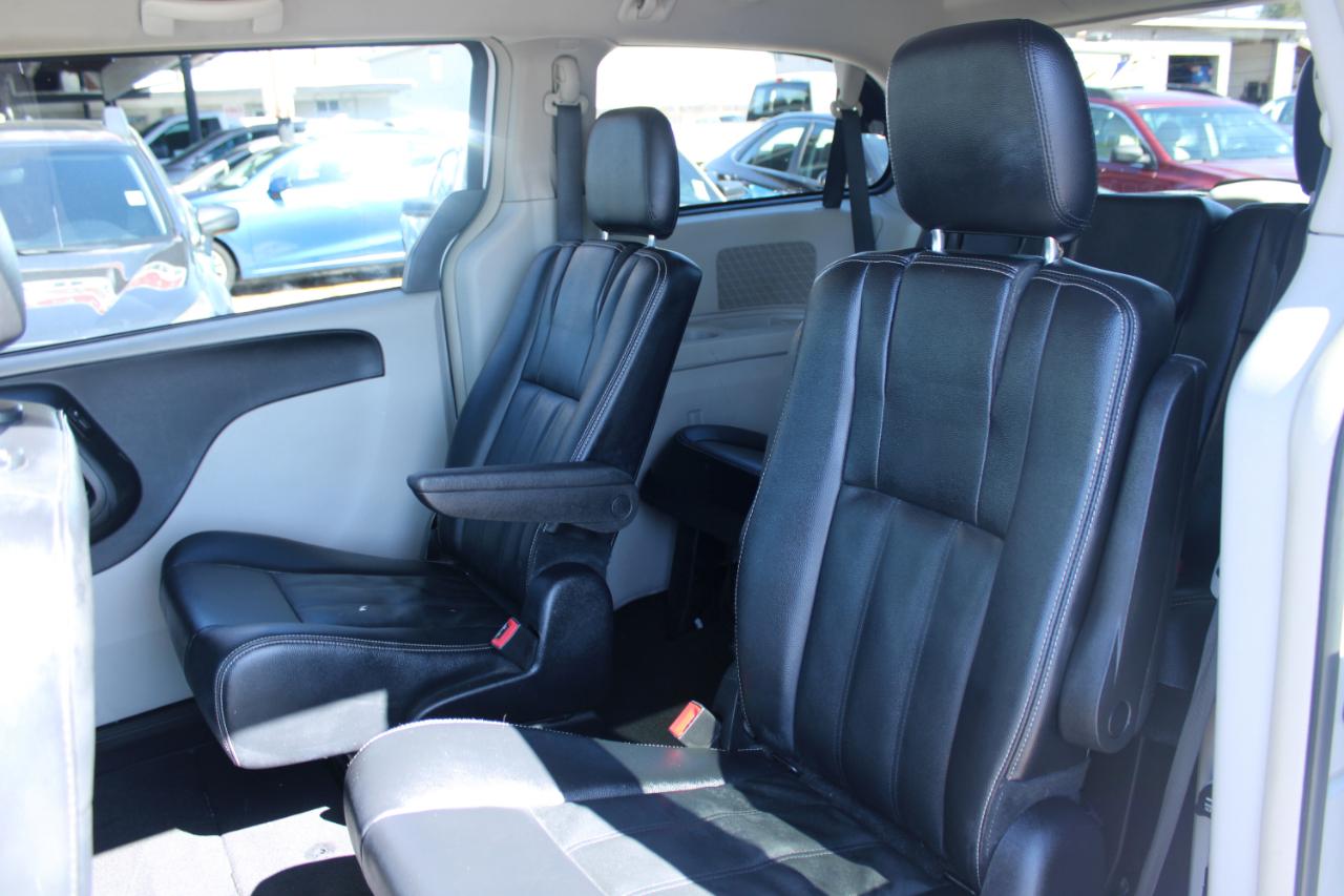 Chrysler Town & Country 4dr Wgn Touring 2016