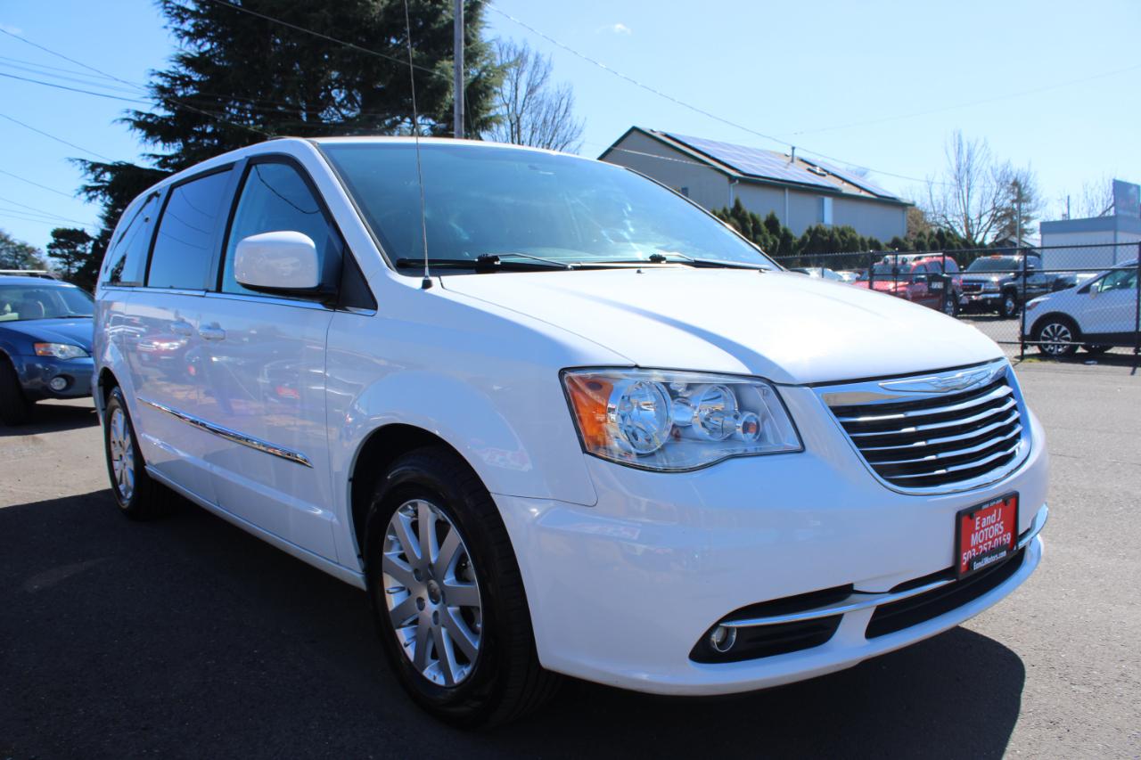 Chrysler Town & Country 4dr Wgn Touring 2016