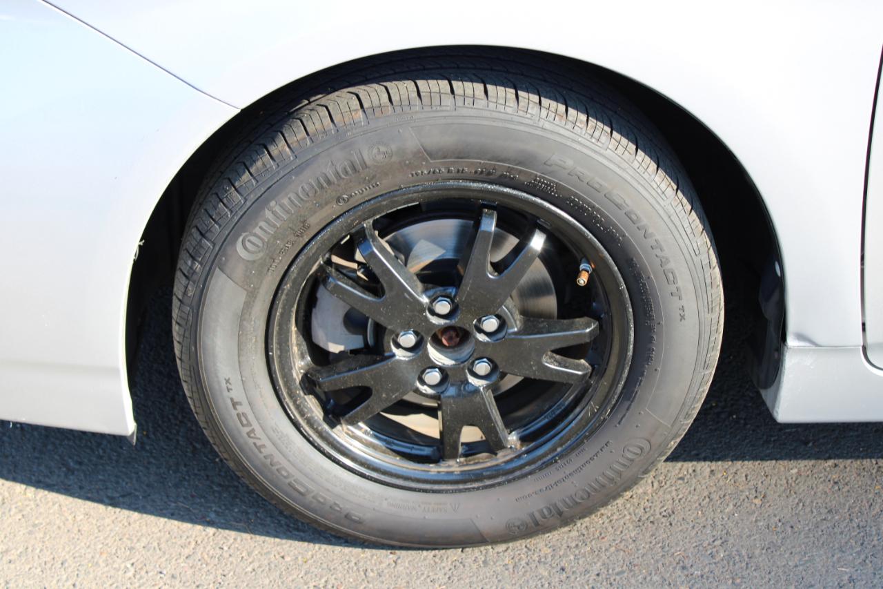 Toyota Prius 5dr HB Three (Natl) 2012