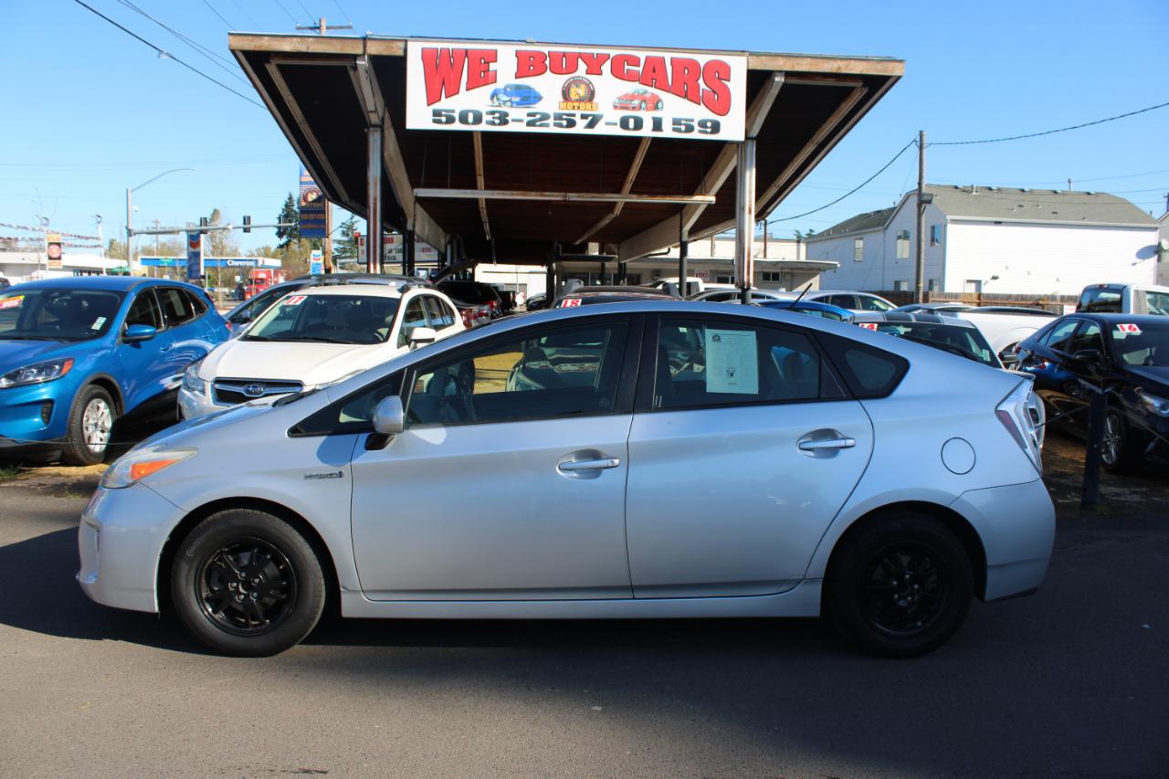 Toyota Prius 5dr HB Three (Natl) 2012