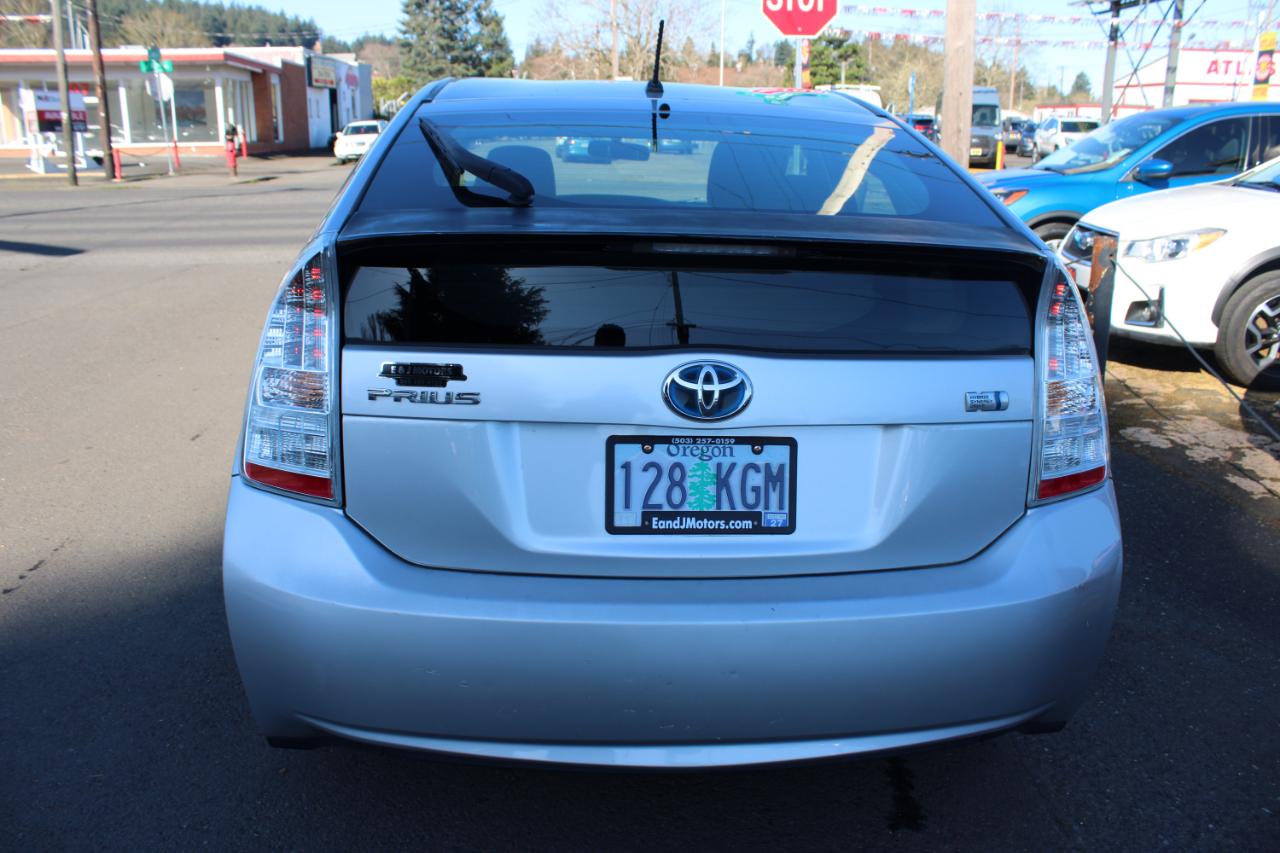 Toyota Prius 5dr HB Three (Natl) 2012