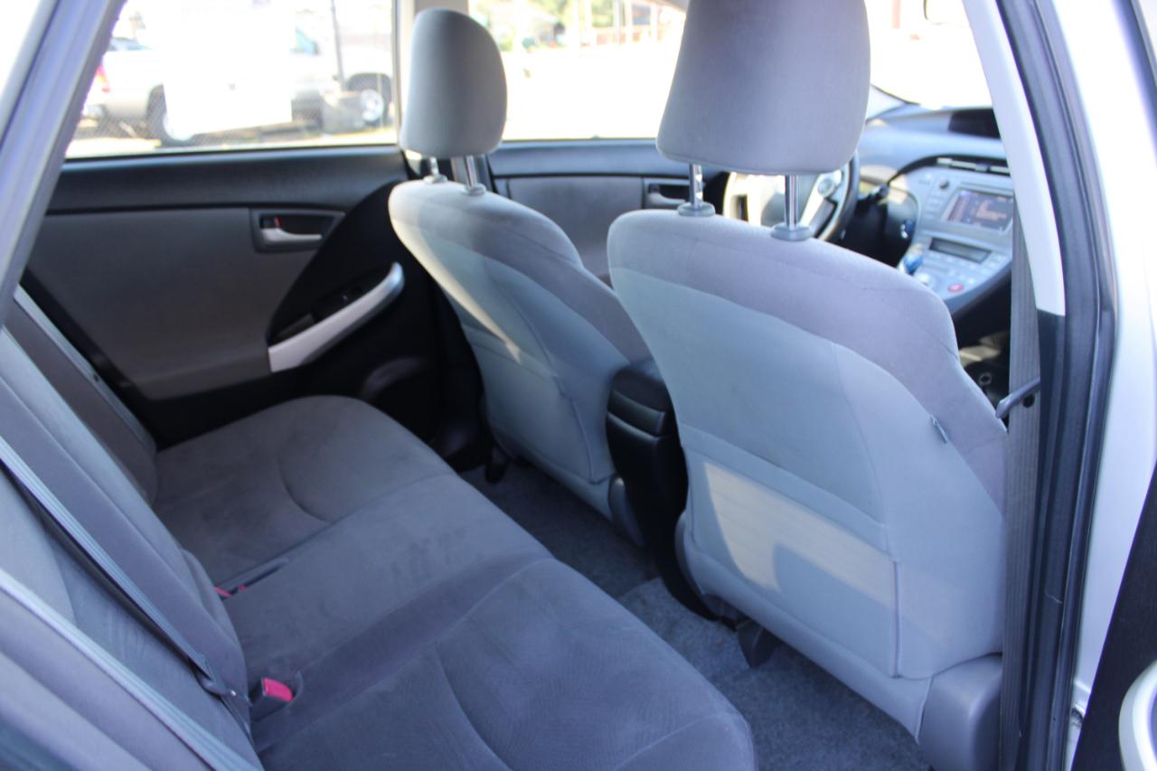 Toyota Prius 5dr HB Three (Natl) 2012