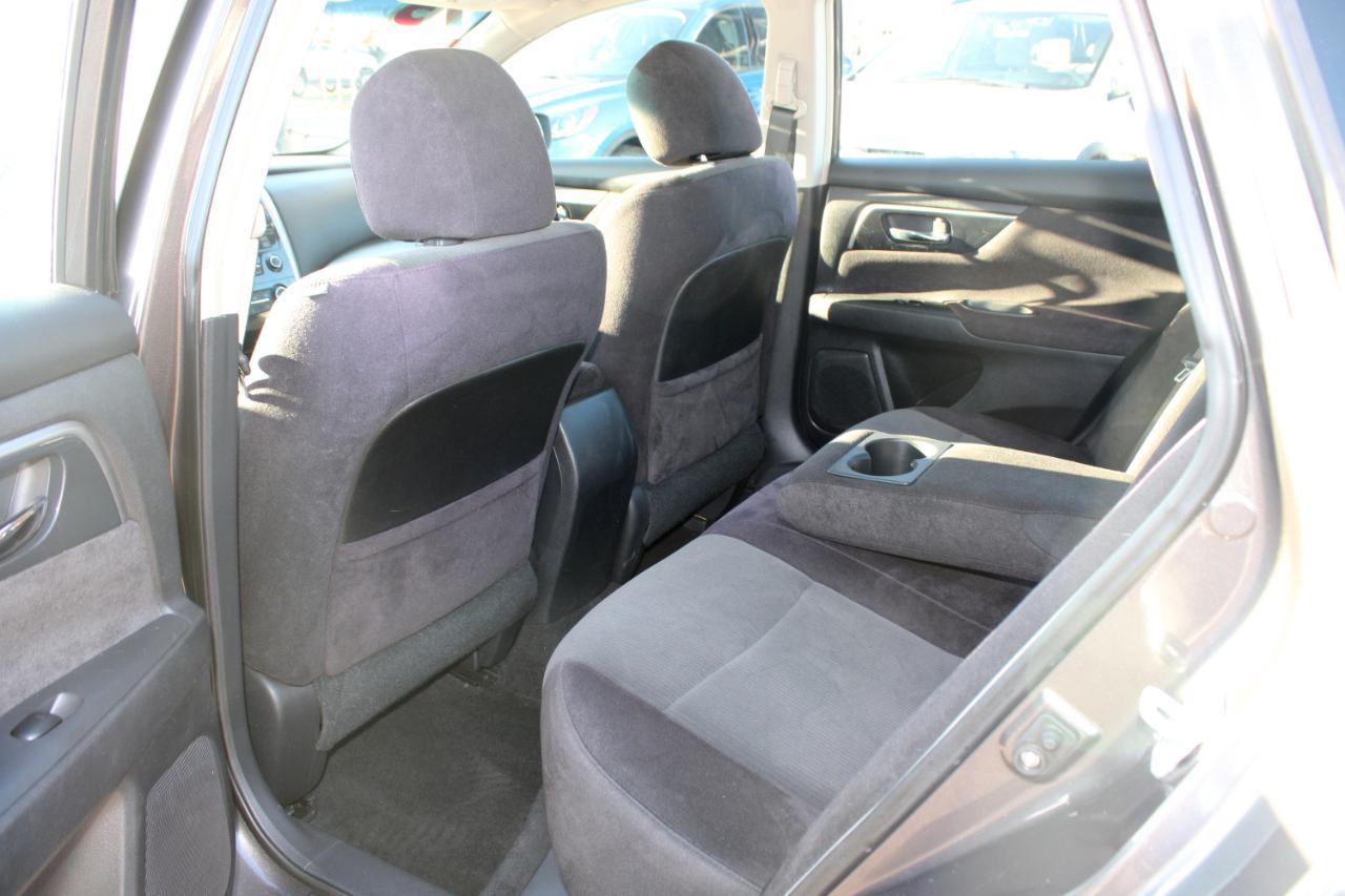 Nissan Altima 4dr Sdn I4 2.5 S 2013