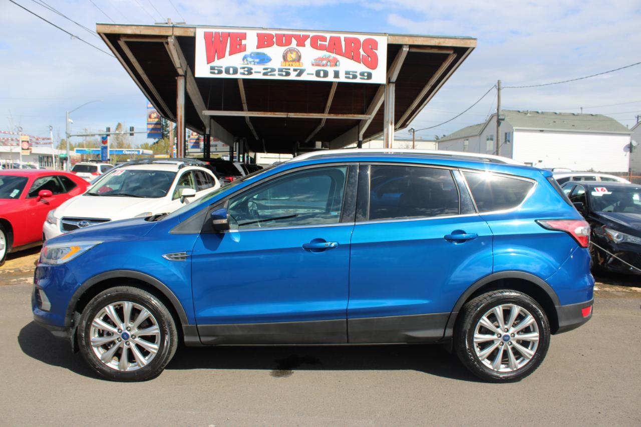 Ford Escape Titanium 4WD 2017