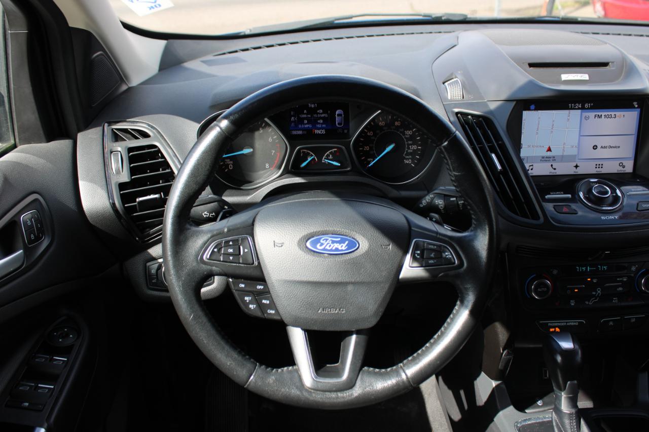 Ford Escape Titanium 4WD 2017