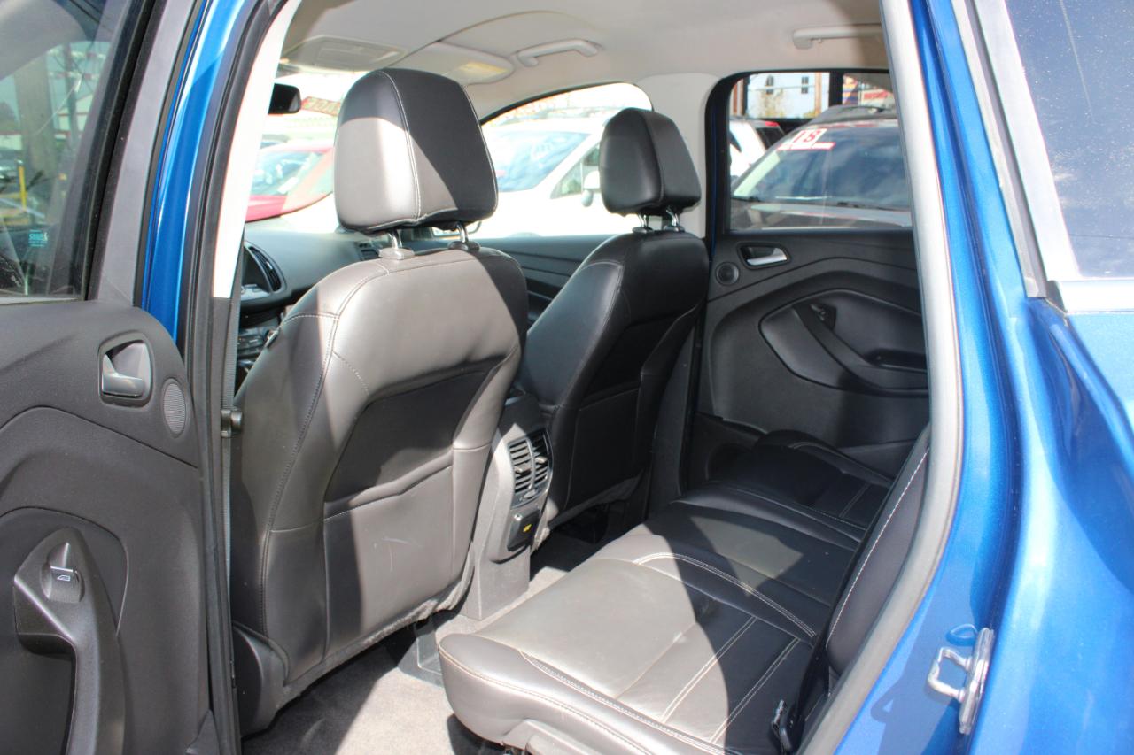 Ford Escape Titanium 4WD 2017