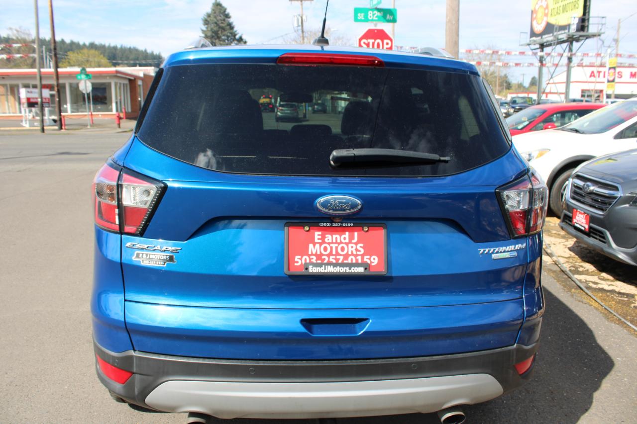 Ford Escape Titanium 4WD 2017