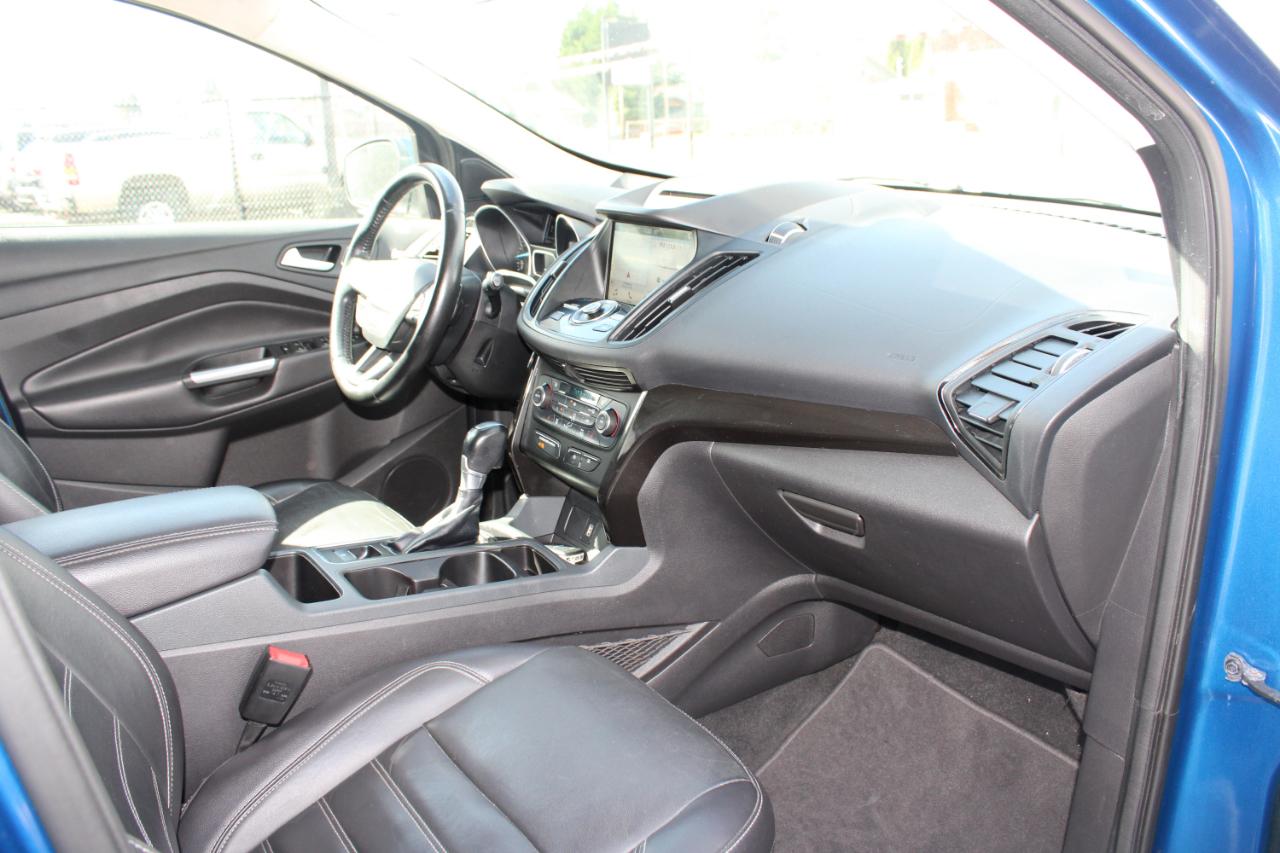 Ford Escape Titanium 4WD 2017