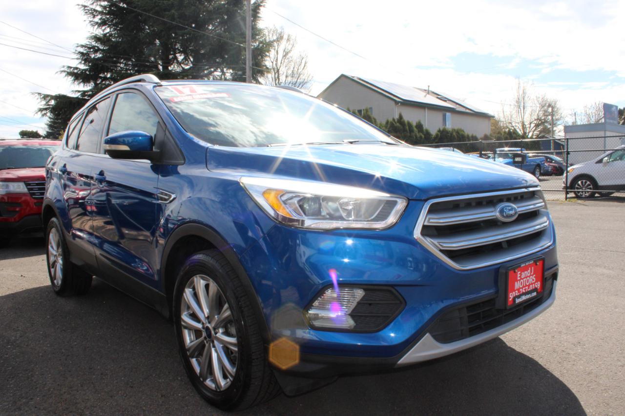 Ford Escape Titanium 4WD 2017
