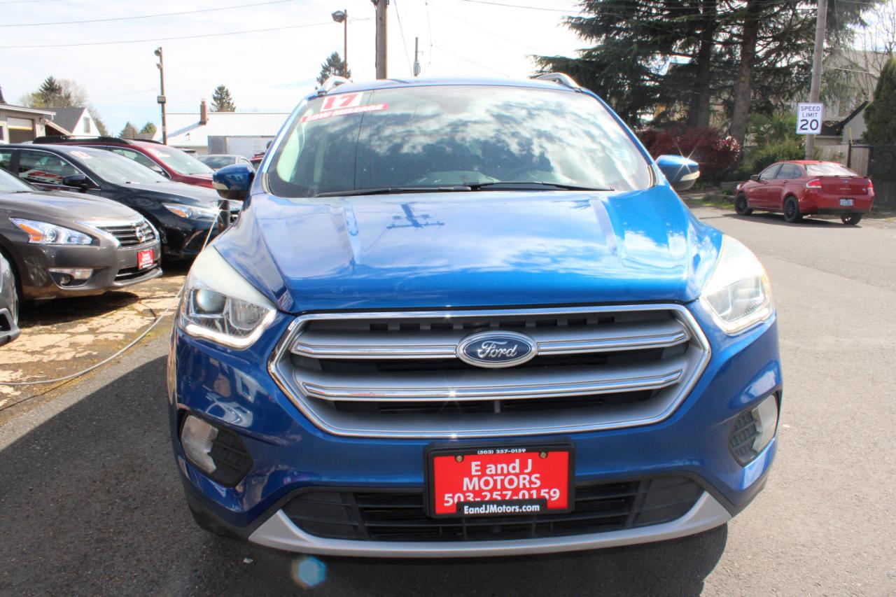 Ford Escape Titanium 4WD 2017