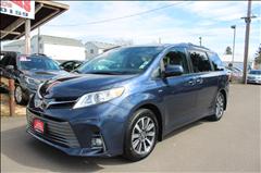 2019 Toyota Sienna 