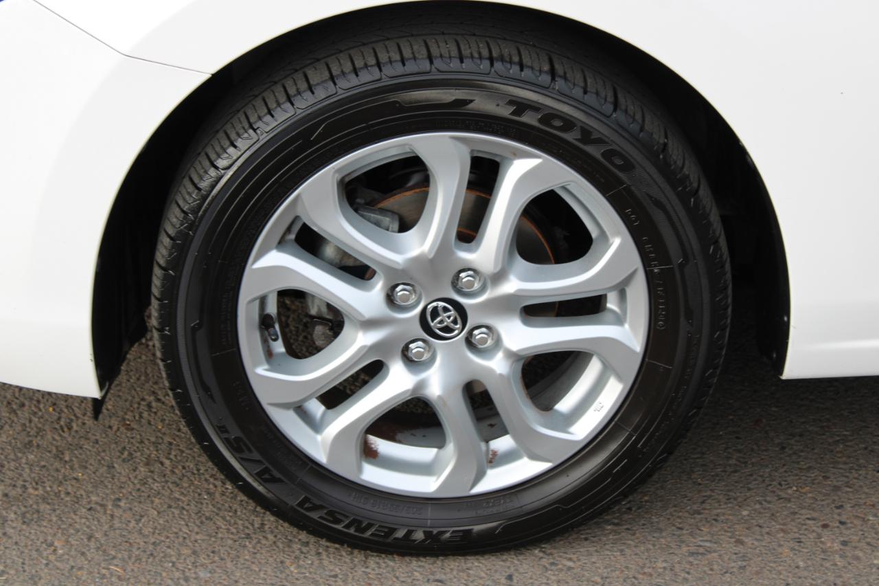 Toyota Yaris iA Auto (Natl) 2017