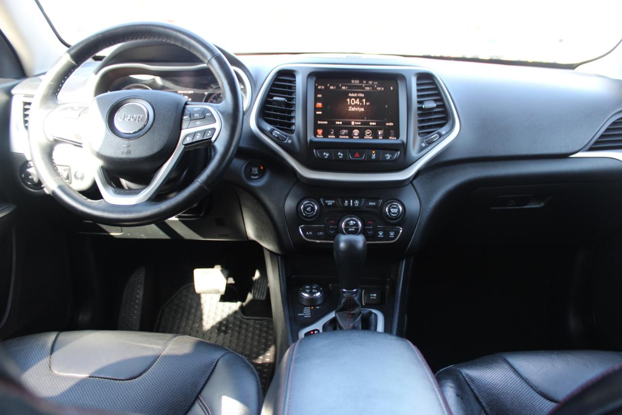 Jeep Cherokee 4WD 4dr Trailhawk 2015