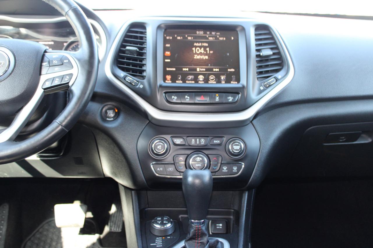 Jeep Cherokee 4WD 4dr Trailhawk 2015