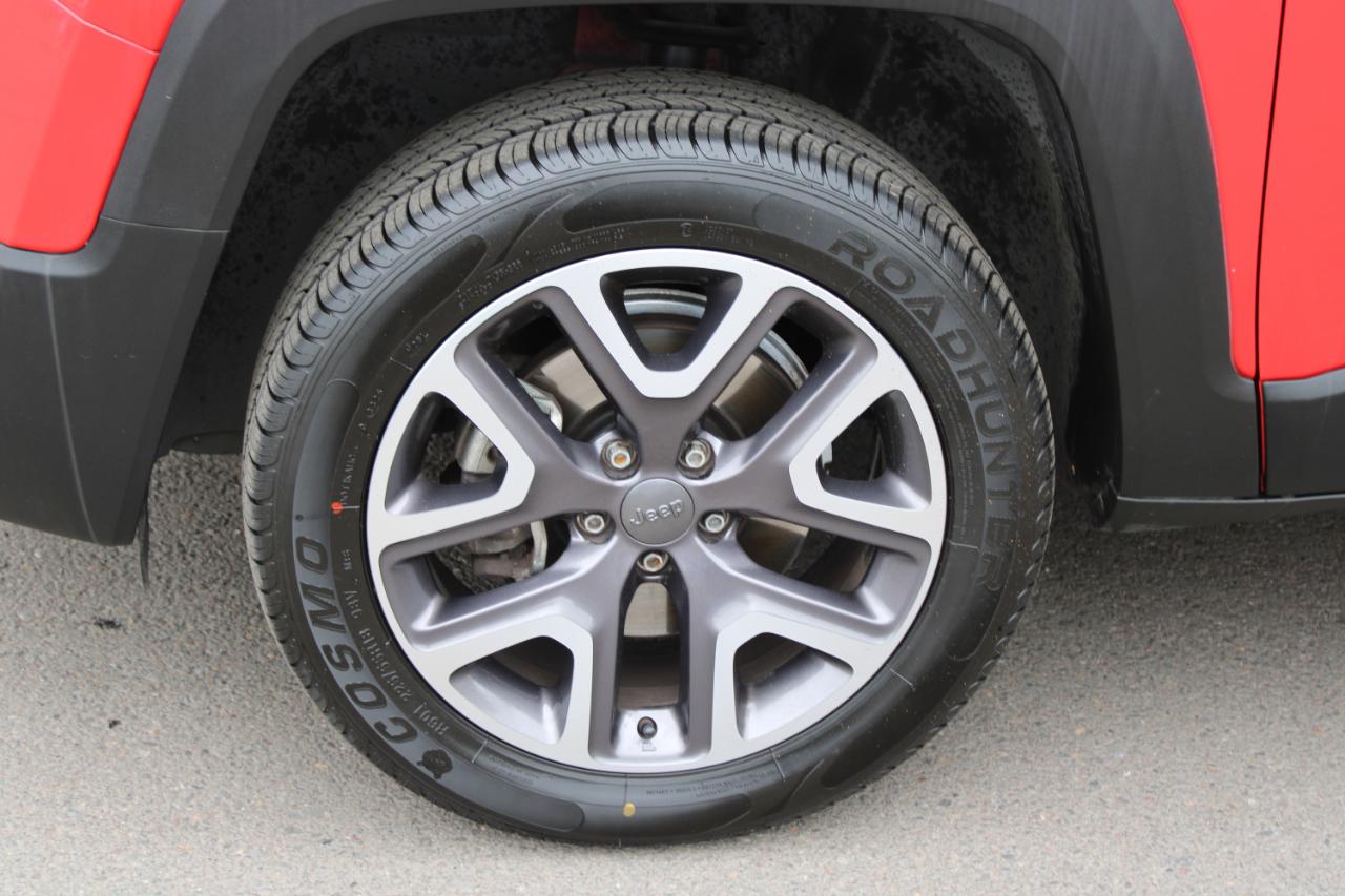 Jeep Renegade Latitude 4D SUV 4WD 2015