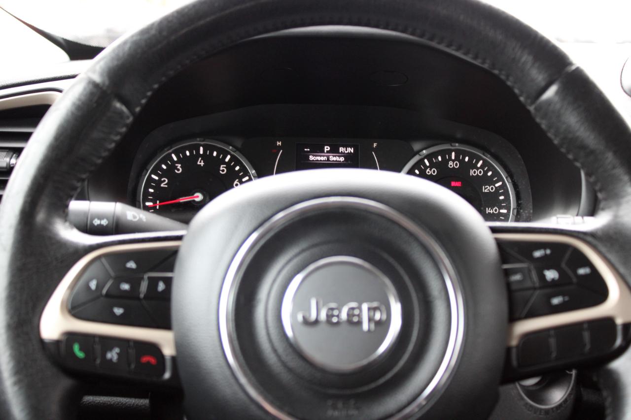 Jeep Renegade Latitude 4D SUV 4WD 2015