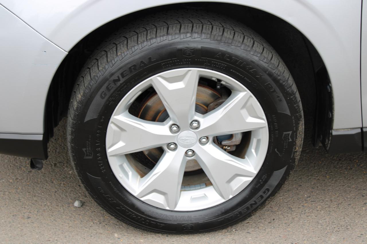 Subaru Forester 4dr CVT 2.5i Premium PZEV 2015
