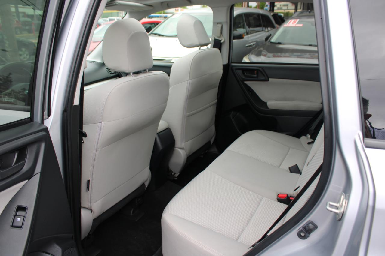 Subaru Forester 4dr CVT 2.5i Premium PZEV 2015