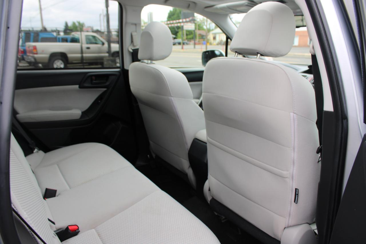 Subaru Forester 4dr CVT 2.5i Premium PZEV 2015