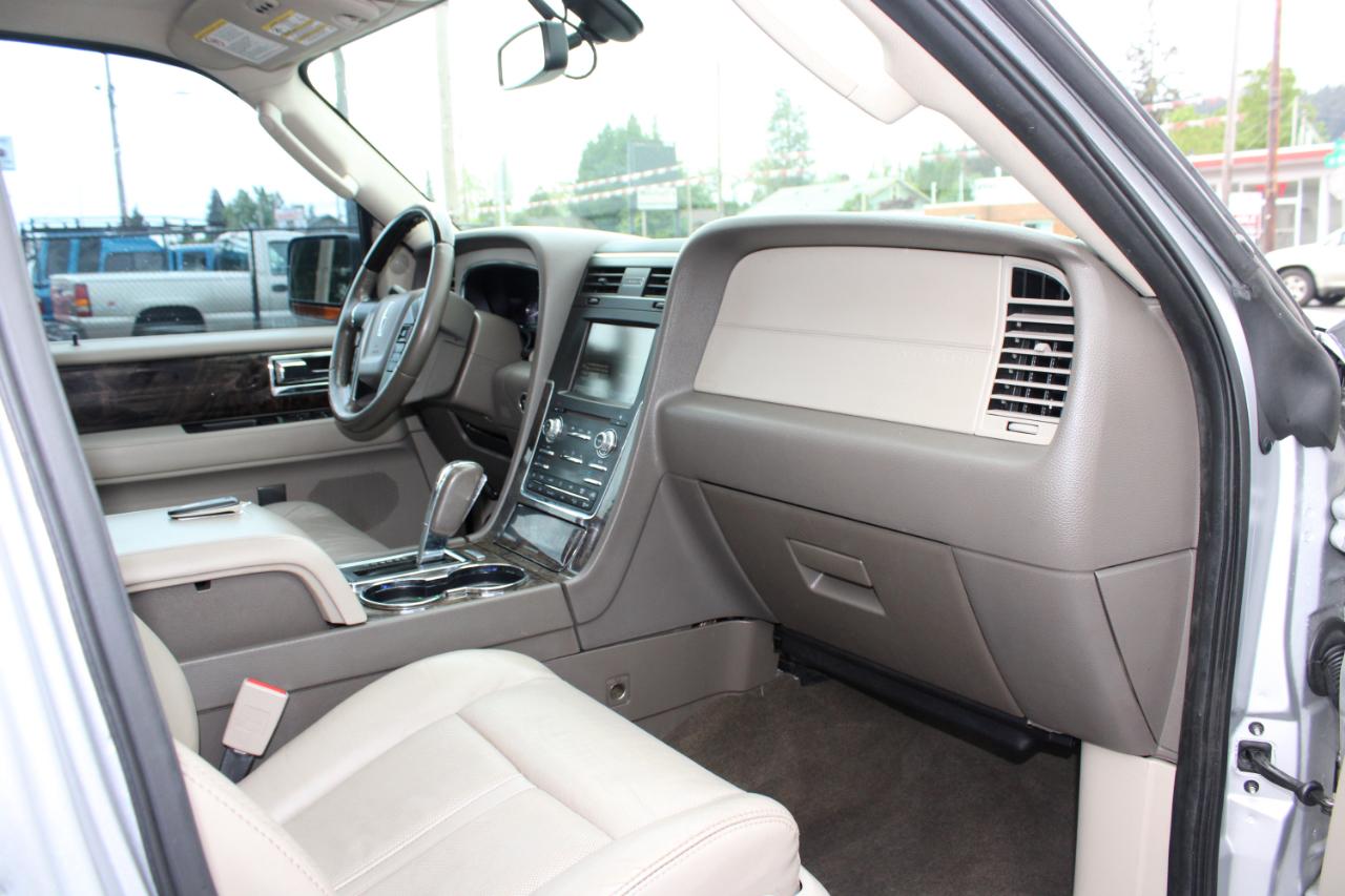 Lincoln Navigator L 4WD 4dr 2015