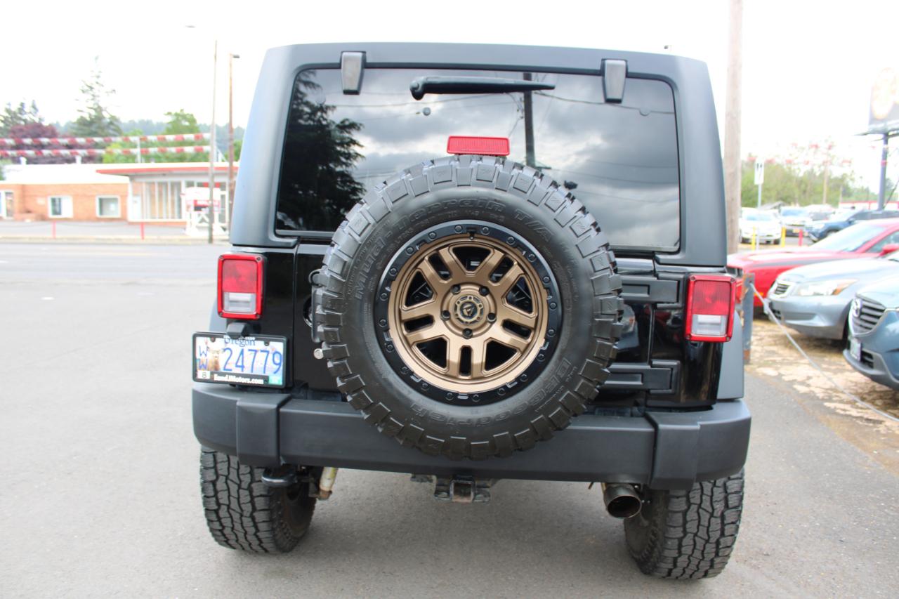 Jeep Wrangler Unlimited 4WD 4dr Rubicon 2016