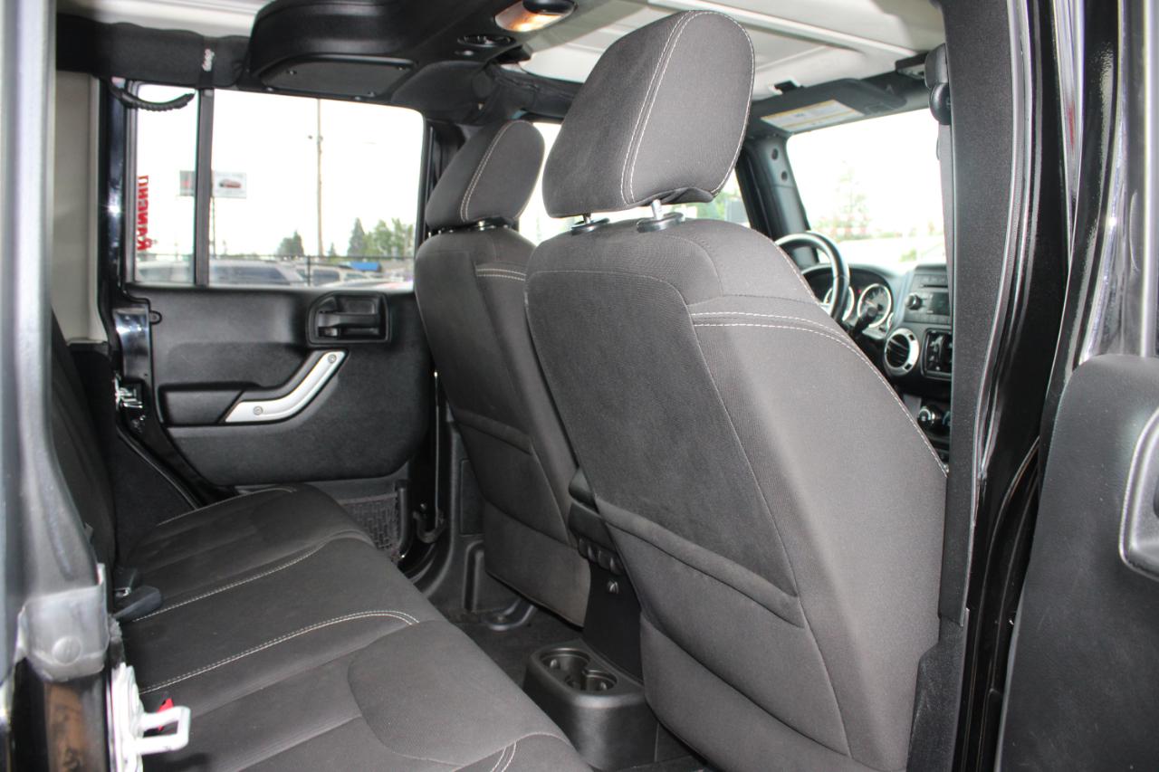 Jeep Wrangler Unlimited 4WD 4dr Rubicon 2016