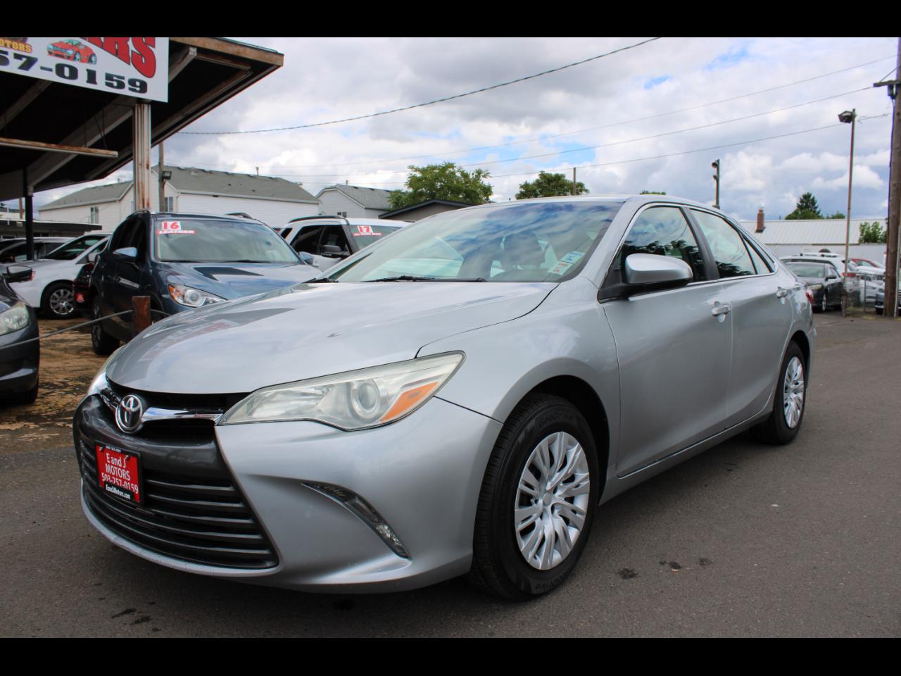 Toyota Camry 4dr Sdn LE Auto (Natl) 2015