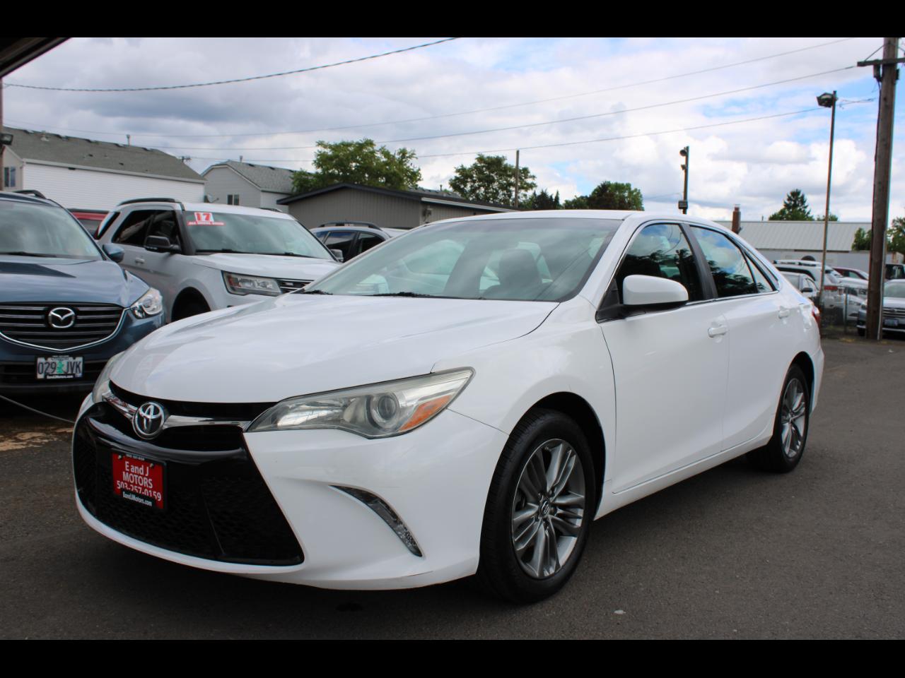 Toyota Camry 4dr Sdn I4 Auto SE (Natl) 2015