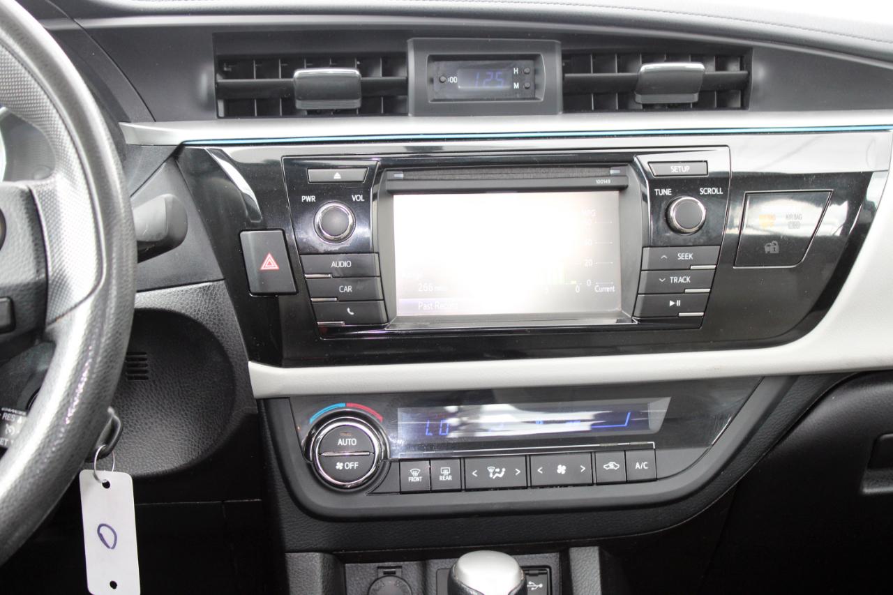 Toyota Corolla 4dr Sdn CVT LE Premium (Natl) 2015