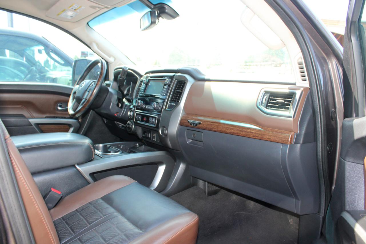 Nissan Titan XD 4WD Crew Cab Platinum Reserve Diesel 2016