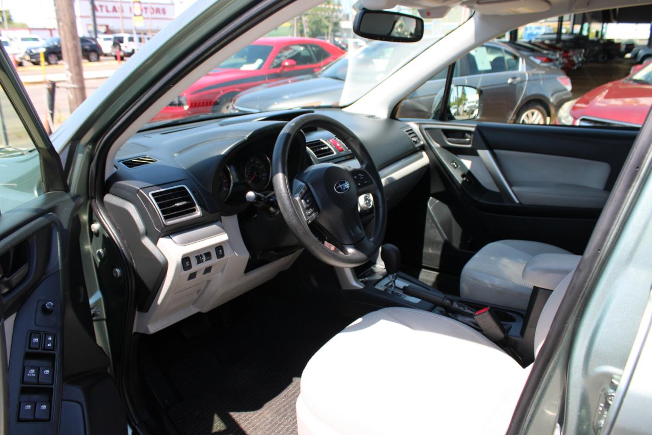 Subaru Forester 4dr CVT 2.5i Premium PZEV 2016