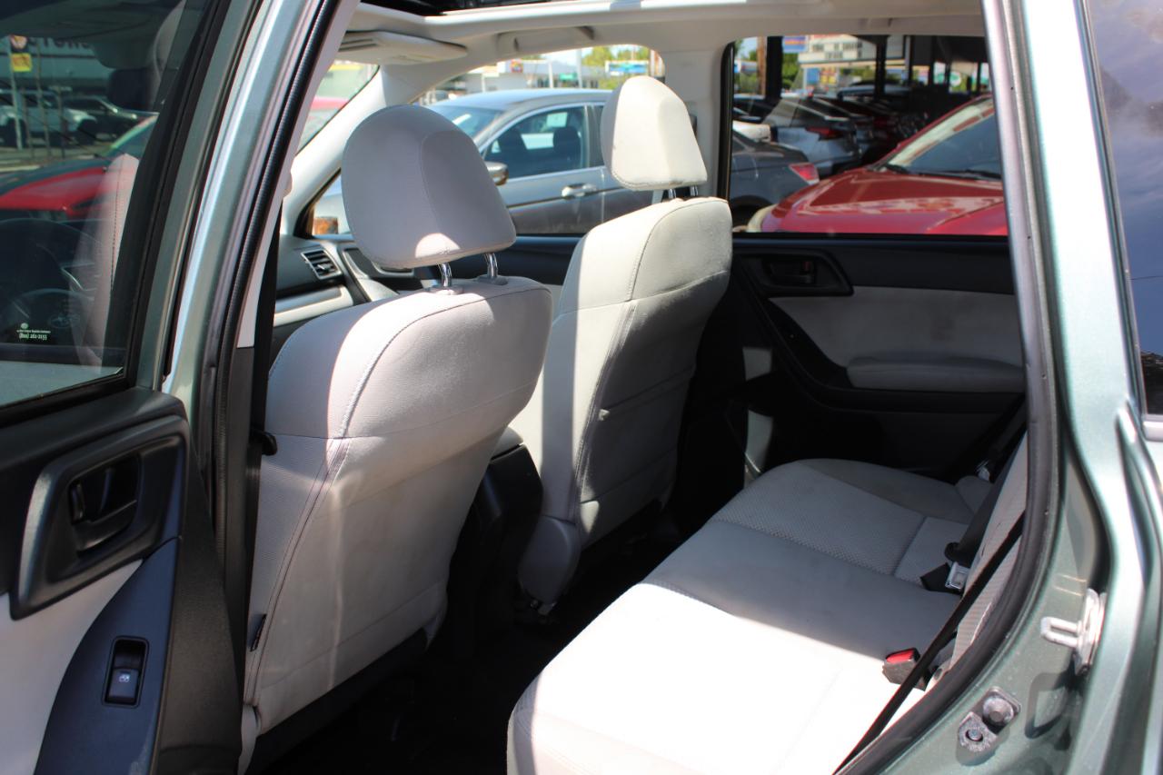 Subaru Forester 4dr CVT 2.5i Premium PZEV 2016