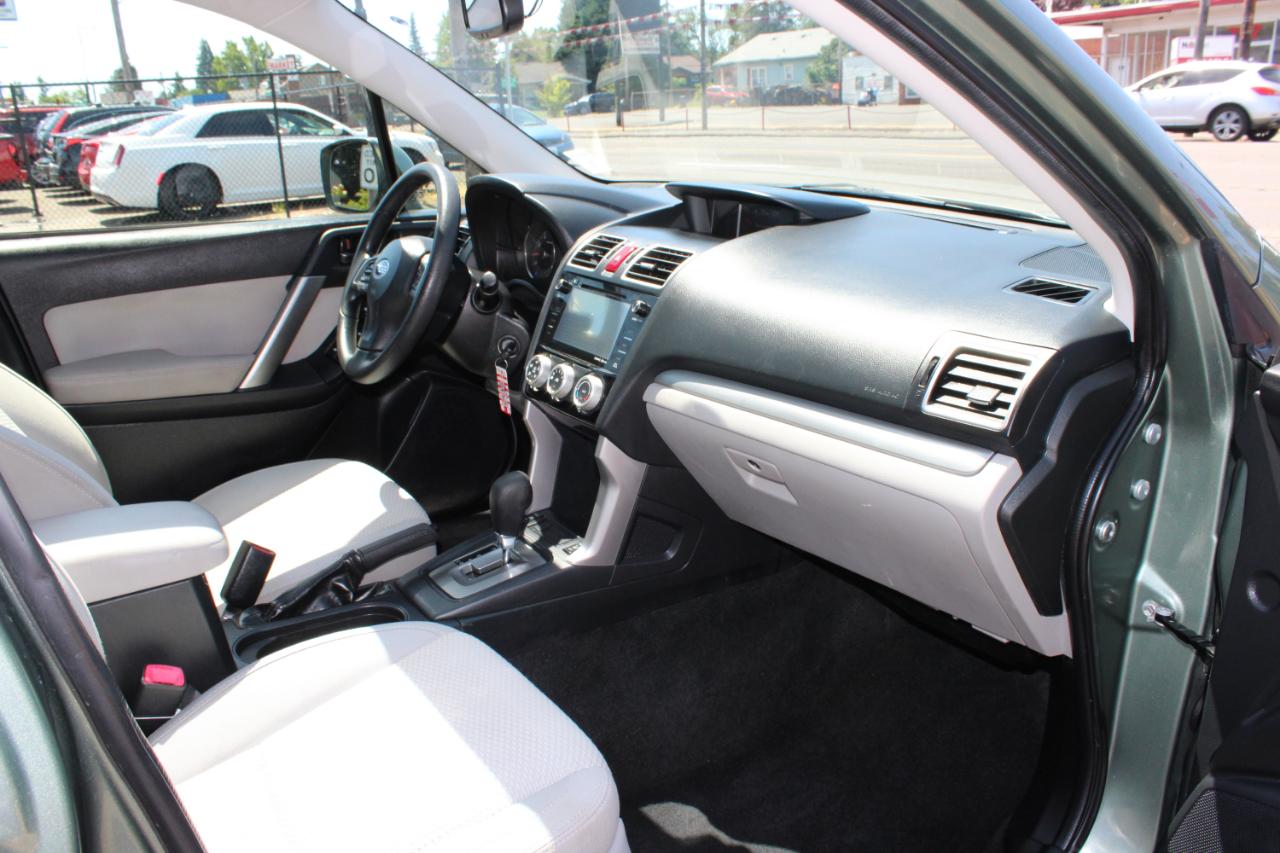 Subaru Forester 4dr CVT 2.5i Premium PZEV 2016