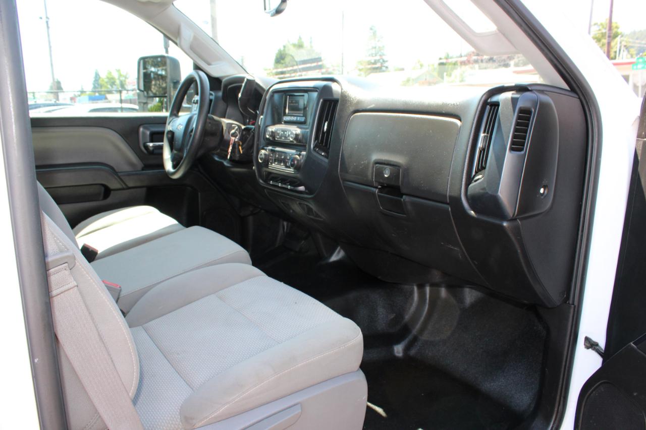 Chevrolet 2500 Pickups  2015