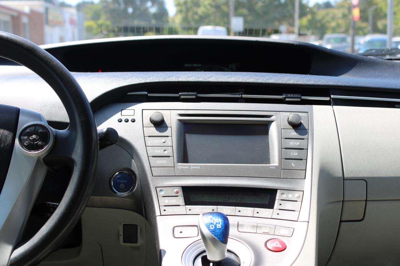 Toyota Prius 5dr HB Three (Natl) 2014