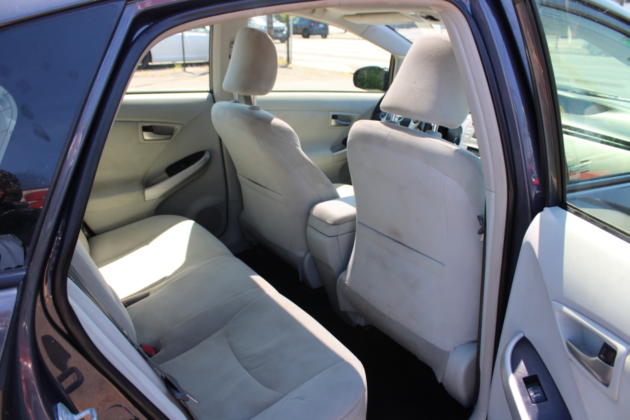 Toyota Prius 5dr HB Three (Natl) 2014