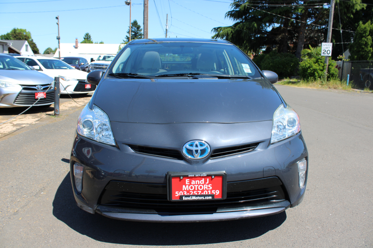 Toyota Prius 5dr HB Three (Natl) 2014