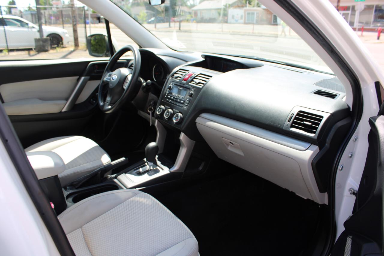 Subaru Forester 4dr CVT 2.5i Premium PZEV 2015
