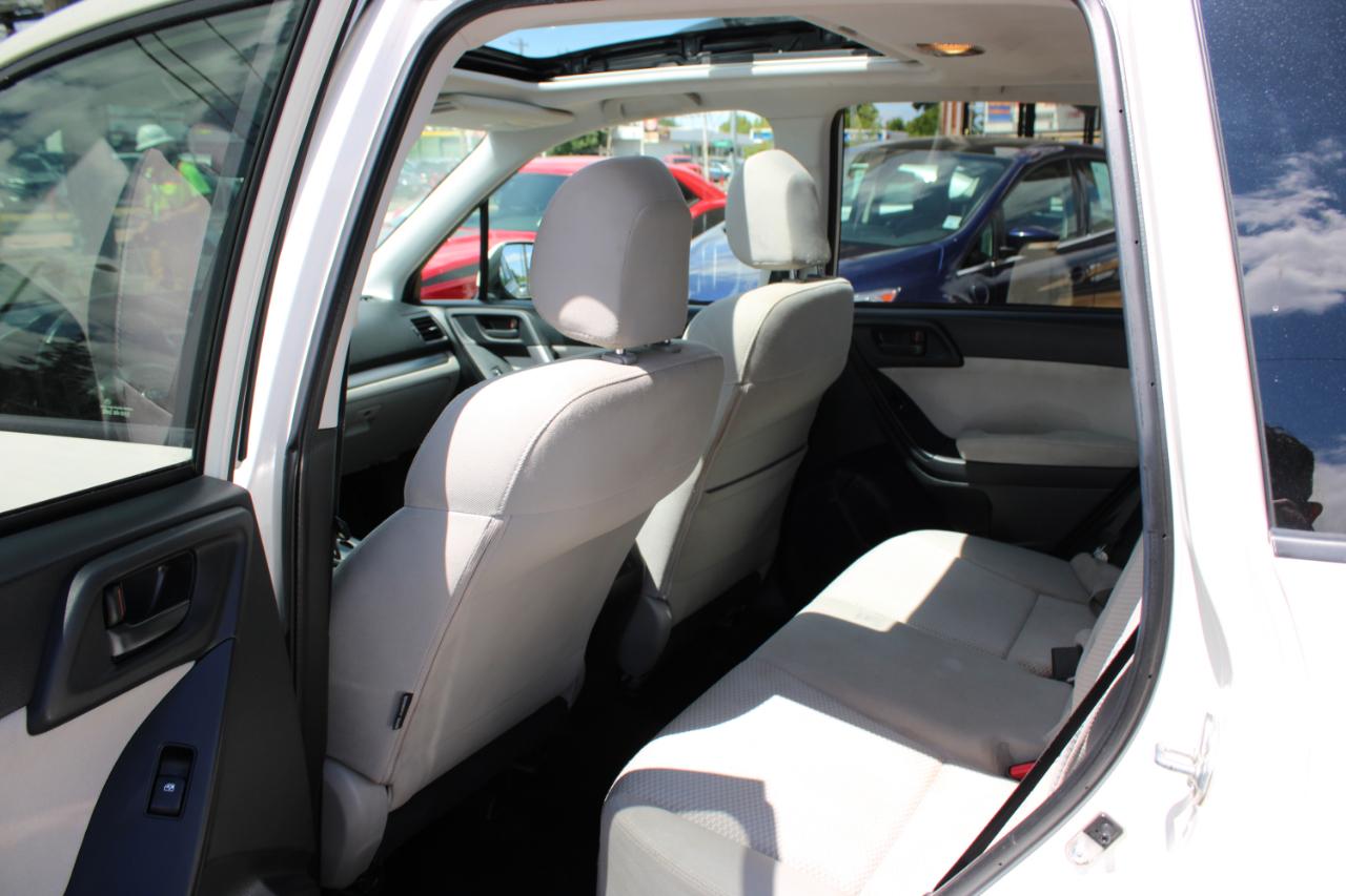 Subaru Forester 4dr CVT 2.5i Premium PZEV 2015